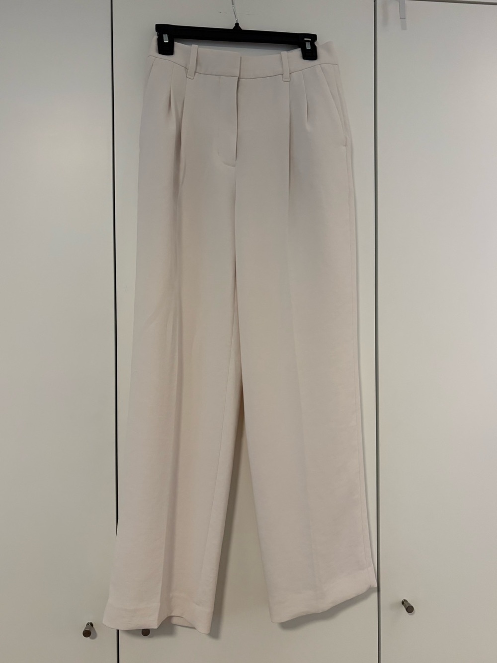 Aritzia Effortless Pants - Size 4 Crepette